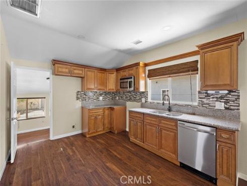 1040 W 3rd , Santa Ana, CA