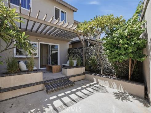 531 W Alton B , Santa Ana, CA
