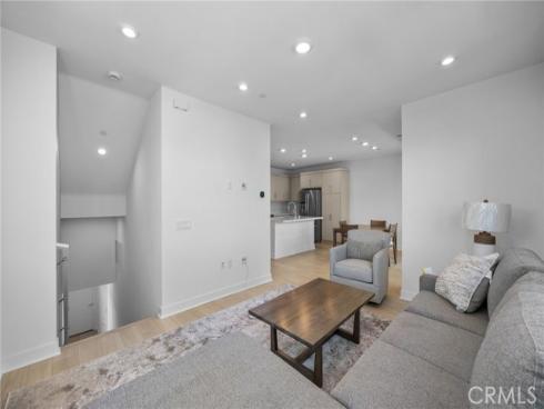 669 S Lyon   Street, Santa Ana, CA