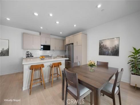 669 S Lyon   Street, Santa Ana, CA