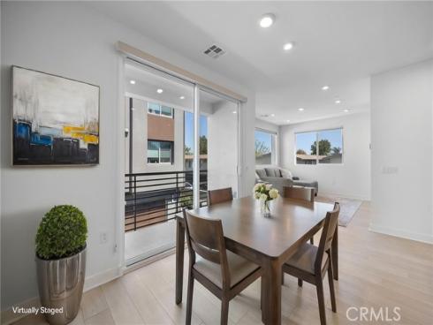 669 S Lyon   Street, Santa Ana, CA