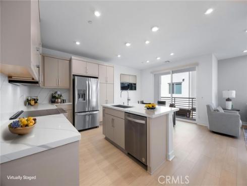 669 S Lyon   Street, Santa Ana, CA