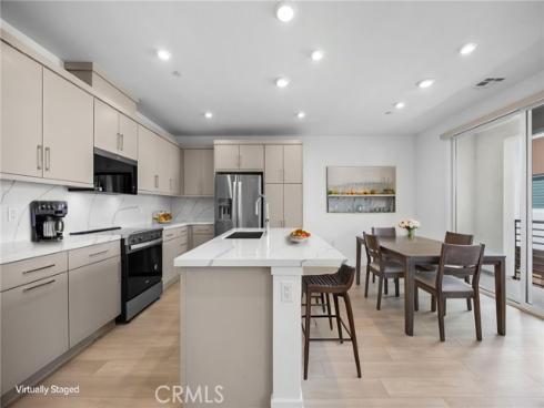 669 S Lyon   Street, Santa Ana, CA