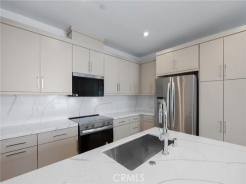 669 S Lyon   Street, Santa Ana, CA