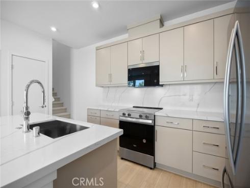 669 S Lyon   Street, Santa Ana, CA