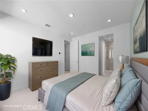 669 S Lyon   Street, Santa Ana, CA