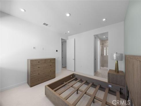 669 S Lyon   Street, Santa Ana, CA
