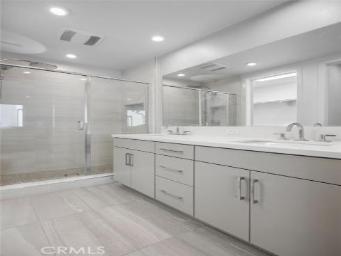 669 S Lyon   Street, Santa Ana, CA