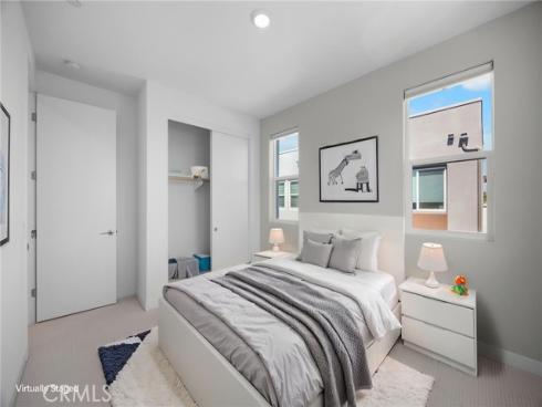 669 S Lyon   Street, Santa Ana, CA