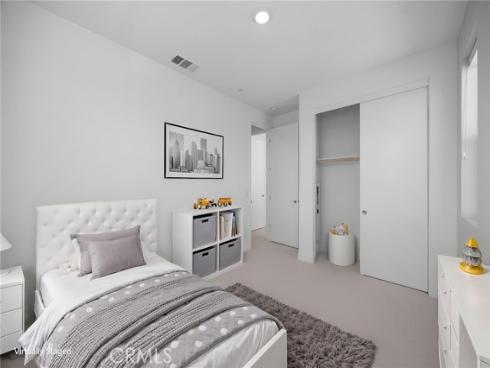 669 S Lyon   Street, Santa Ana, CA