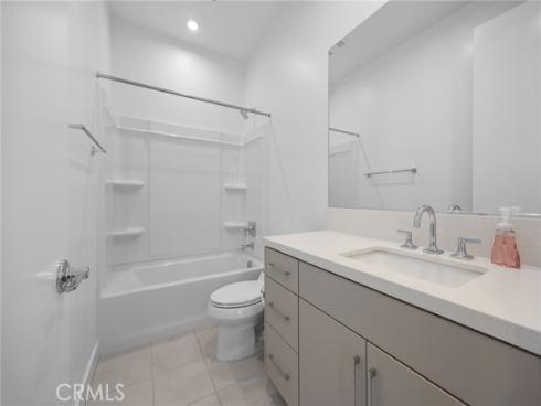 669 S Lyon   Street, Santa Ana, CA