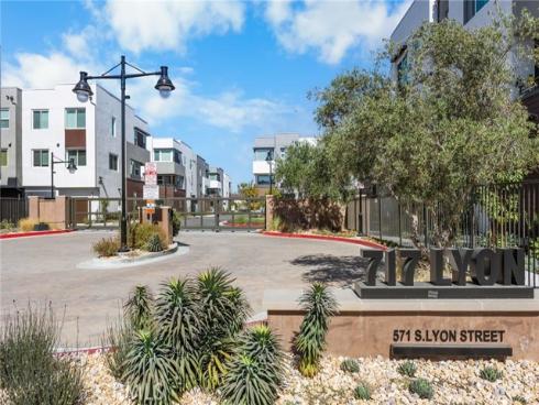 669 S Lyon   Street, Santa Ana, CA