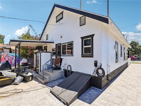 1127 W 5th , Santa Ana, CA