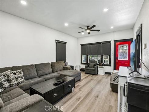1127 W 5th , Santa Ana, CA