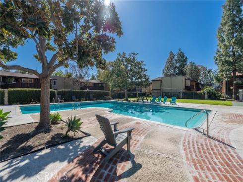 1010 W Macarthur 77 Boulevard, Santa Ana, CA