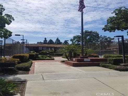 1010 W Macarthur 77 Boulevard, Santa Ana, CA