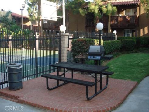 1010 W Macarthur 77 Boulevard, Santa Ana, CA