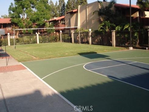 1010 W Macarthur 77 Boulevard, Santa Ana, CA