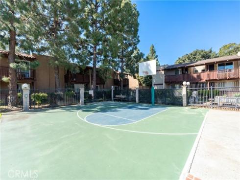 1010 W Macarthur 77 Boulevard, Santa Ana, CA