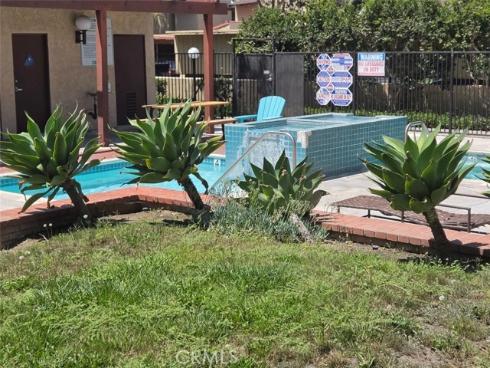 1010 W Macarthur 77 Boulevard, Santa Ana, CA