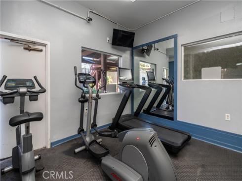 1010 W Macarthur 77 Boulevard, Santa Ana, CA