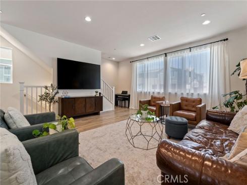 924 E 3rd   Street, Santa Ana, CA