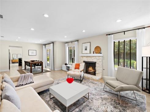 916 E. Jonquil
