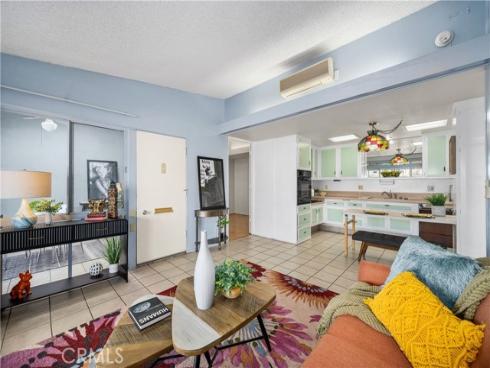 1502  Golden Rain  46J  RoadM-2, Seal Beach, CA
