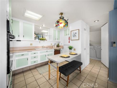 1502  Golden Rain  46J  RoadM-2, Seal Beach, CA