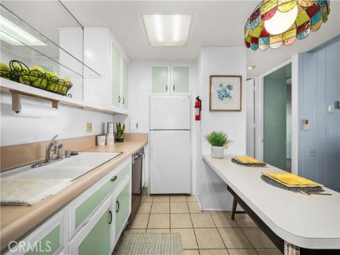 1502  Golden Rain  46J  RoadM-2, Seal Beach, CA