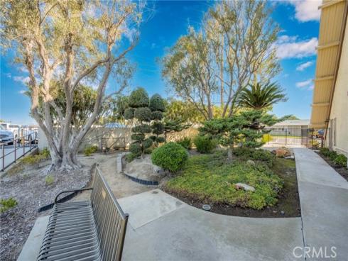 1502  Golden Rain  46J  RoadM-2, Seal Beach, CA