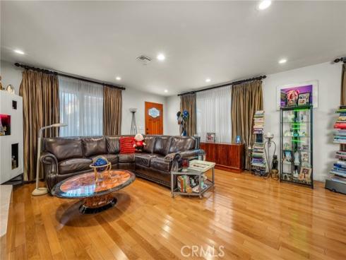 236 8th St , Seal Beach, CA