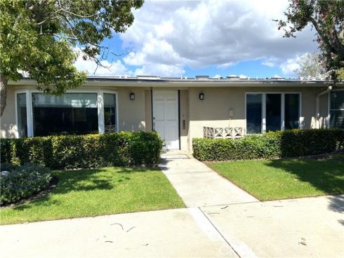 1771 Sunningdale Rd., M14-49d , Seal Beach, CA