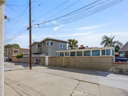 1521  Marine  , Seal Beach, CA