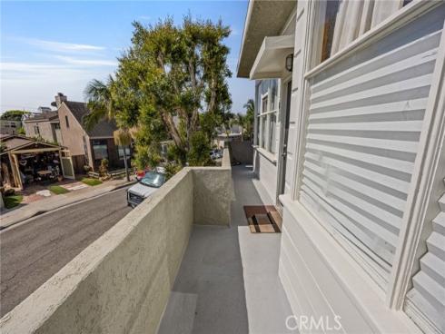 1521  Marine  , Seal Beach, CA