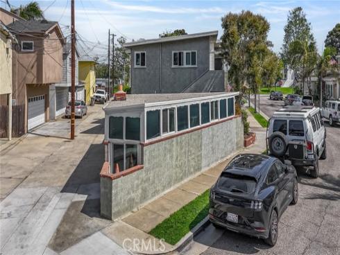 1521  Marine  , Seal Beach, CA