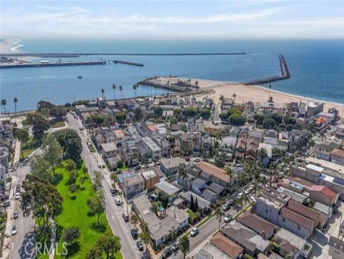 1521  Marine  , Seal Beach, CA