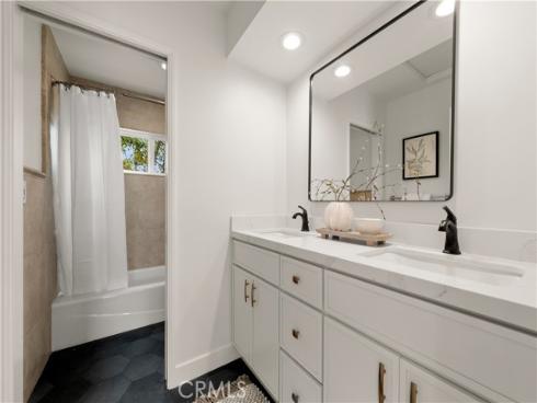 640  Island View  , Seal Beach, CA