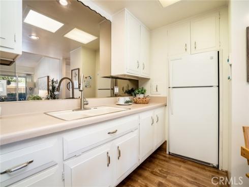 1075  Brookline Rd  220D , Seal Beach, CA