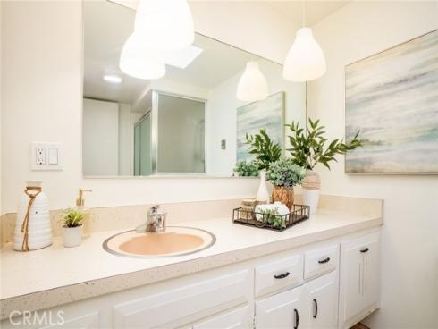 1075  Brookline Rd  220D , Seal Beach, CA