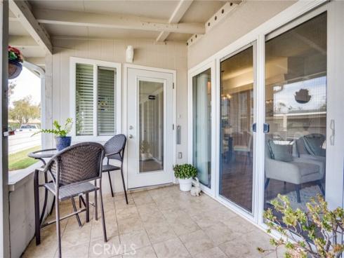 1075  Brookline Rd  220D , Seal Beach, CA