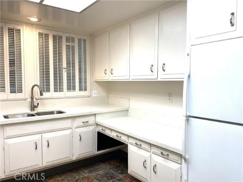 1950 Mckinney Way, M15-11j , Seal Beach, CA