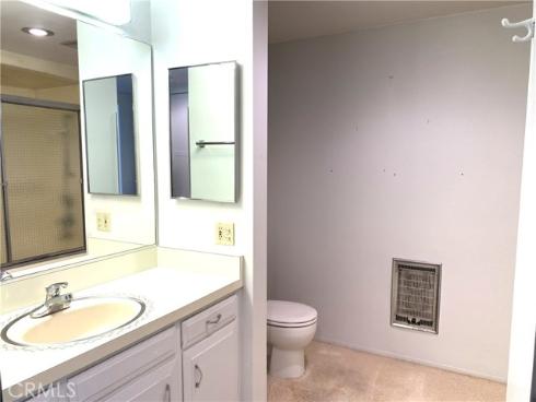1950 Mckinney Way, M15-11j , Seal Beach, CA