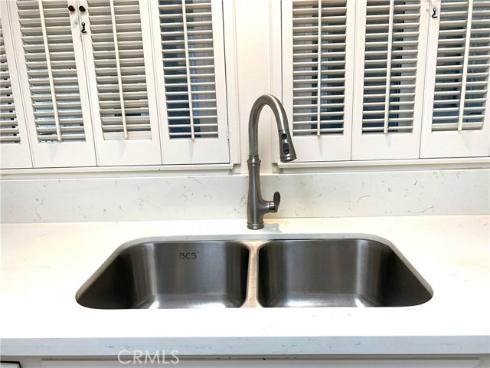1950  Mckinney Way, M15-11j  , Seal Beach, CA