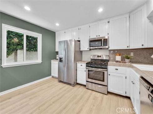 112 Stanford Lane, Seal Beach, CA