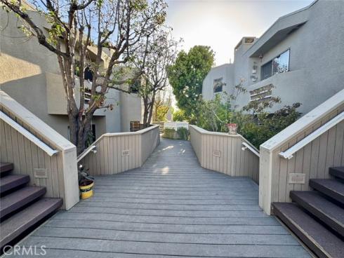 12476  Montecito  5  Road, Seal Beach, CA