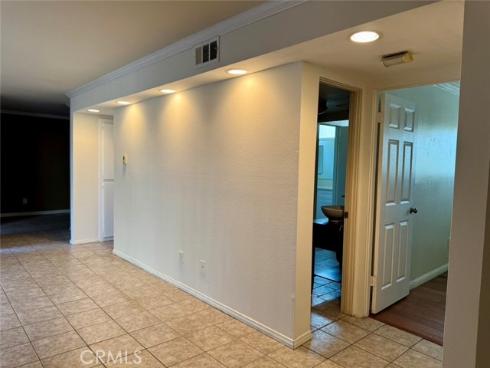 12476  Montecito  5  Road, Seal Beach, CA