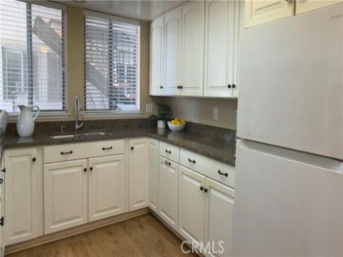 1980  Mckinney Way #13e  , Seal Beach, CA
