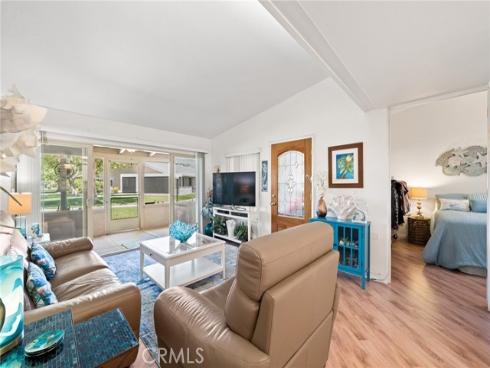 1240  Oakmont Road  M4-52H , Seal Beach, CA