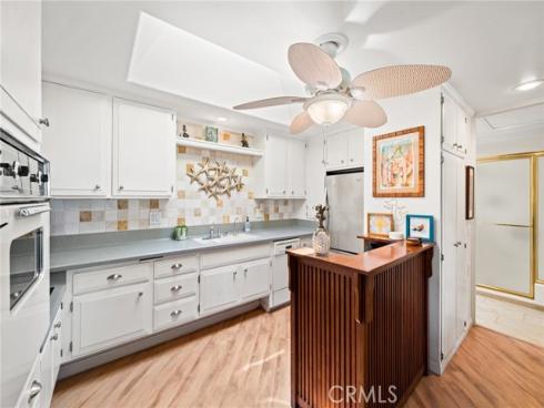 1240  Oakmont Road  M4-52H , Seal Beach, CA